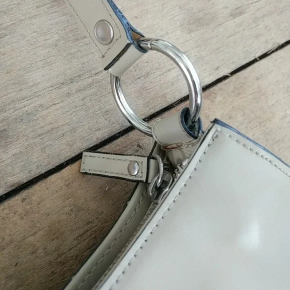 Beige structured baguette purse w silver hardware - Picture 3 of 6